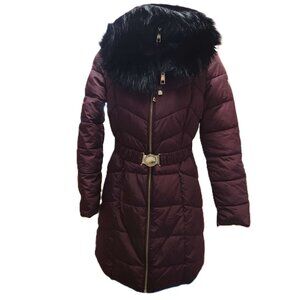 Guess burgundy puffer coat Women's small Removable fur-lined hood Zipper pockets